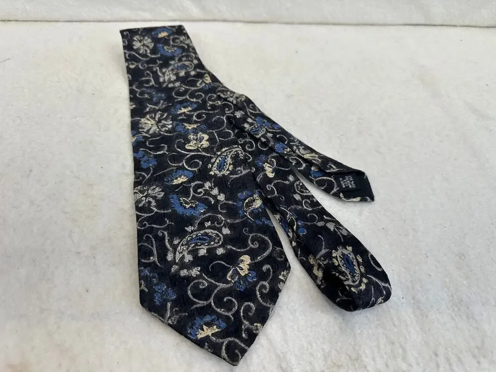 Geoffrey Beene 100% Silk Black and Blue Floral Tie